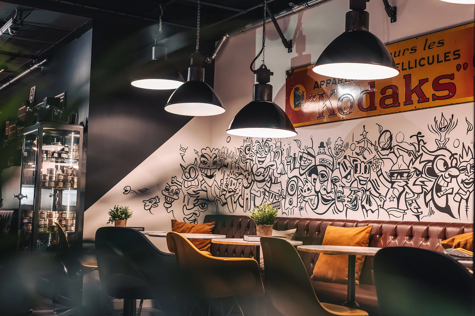 street-art-photographie-banquette-espace-de-vie-convivialite-zoom-hotel